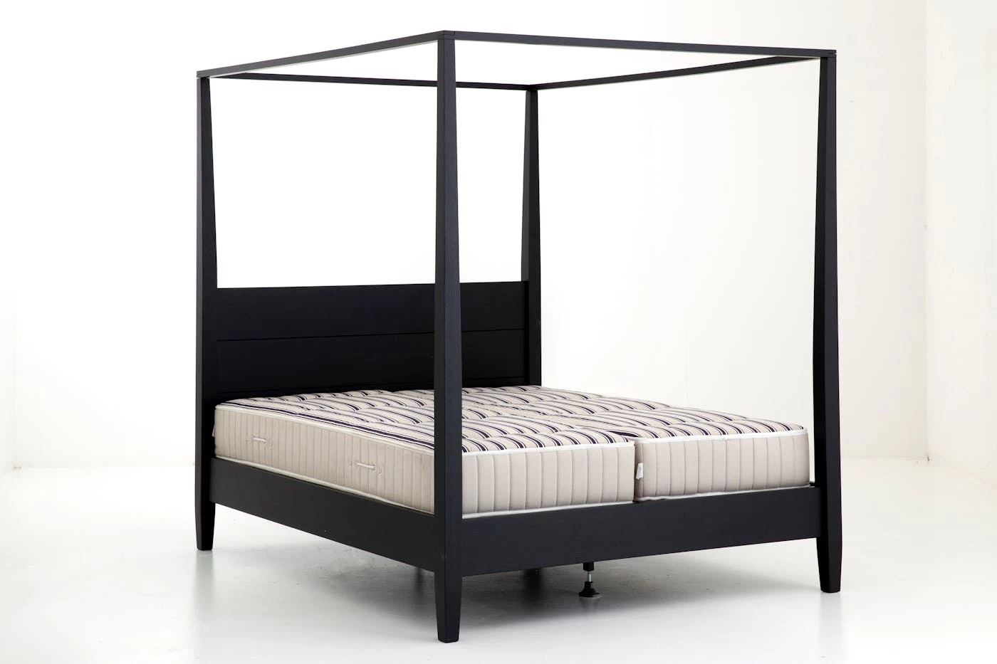 CAPE COD, Four-poster Bed, Black, 160 Cm 1 CAPE COD, Four-poster Bed, Black, 160 Cm