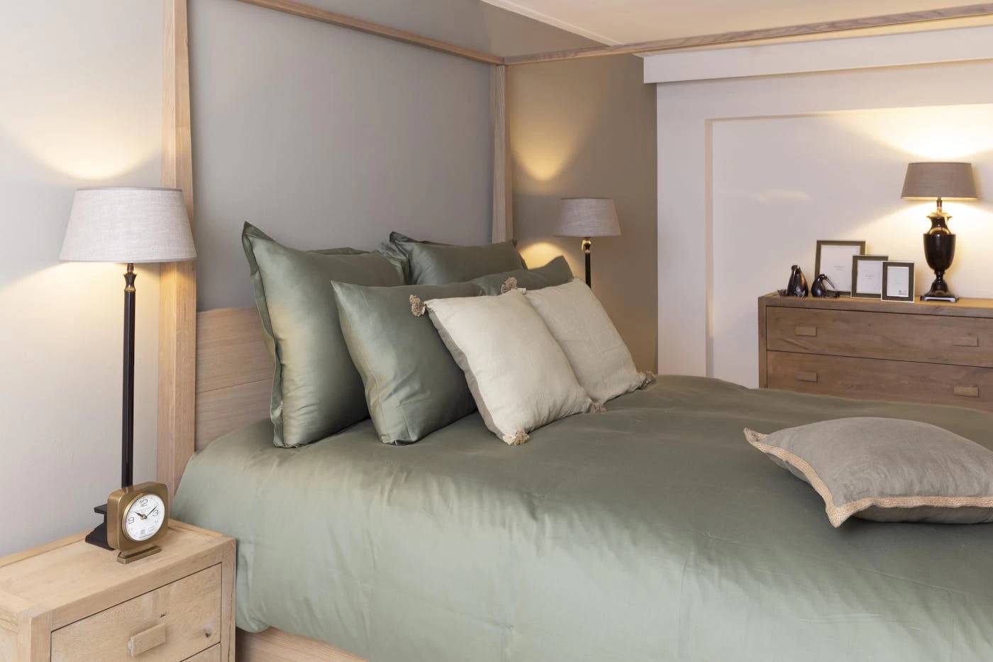 ELEANOR, Duvet Cover, 260x220, Beetle, Pillowcases Not Included 2 ELEANOR, Duvet Cover, 260x220, Beetle, Pillowcases Not Included – Image 2