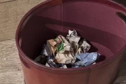 MANHATTAN, Paper Bin, Brown Leather -Boutique De Décoration https3A2F2Fwww.flamant.com2Fmedia2Fcatalog2Fproduct2F22F32F2367 14 03 2023T133A373A07