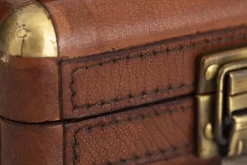 MANHATTAN, Poker Set, Brown Leather 13 MANHATTAN, Poker Set, Brown Leather -Boutique De Décoration https3A2F2Fwww.flamant.com2Fmedia2Fcatalog2Fproduct2F22F82F28961 14 03 2023T203A393A50