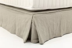 SANDRINE, Double Bed, With Headboard, Cover, 160cm -Boutique De Décoration https3A2F2Fwww.flamant.com2Fmedia2Fcatalog2Fproduct2F22F92F29484 14 03 2023T213A123A31