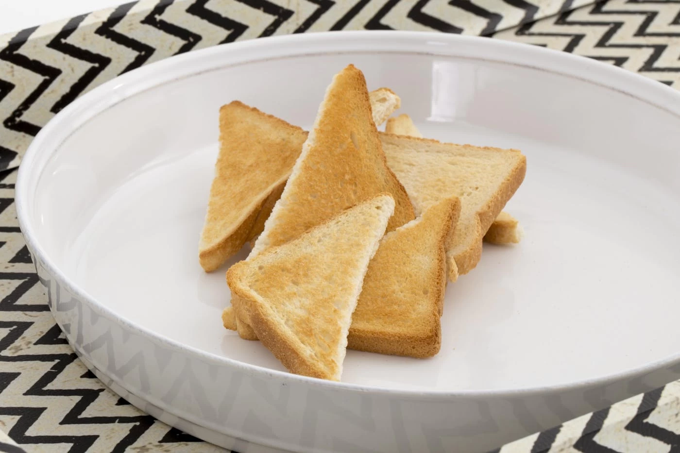 JILLE, Cake Dish, Ceramic, White, 30cm 4 JILLE, Cake Dish, Ceramic, White, 30cm – Image 4