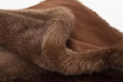 HIROM, Plaid, Faux Fur -Boutique De Décoration https3A2F2Fwww.flamant.com2Fmedia2Fcatalog2Fproduct2F32F62F3676 14 03 2023T143A323A05