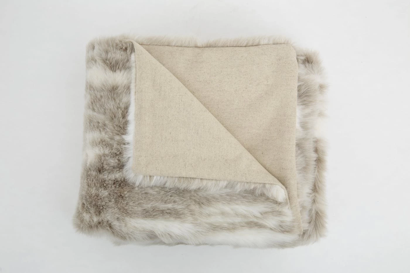 LARKIN, Plaid, Faux Fur 3 LARKIN, Plaid, Faux Fur – Image 3