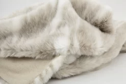 LARKIN, Plaid, Faux Fur 11 LARKIN, Plaid, Faux Fur -Boutique De Décoration https3A2F2Fwww.flamant.com2Fmedia2Fcatalog2Fproduct2F32F82F38170 14 03 2023T143A293A21