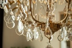 BRUXELLES, Chandelier, Glass Drops, 8 Lamps And 4 Candles -Boutique De Décoration https3A2F2Fwww.flamant.com2Fmedia2Fcatalog2Fproduct2F32F82F38500 14 03 2023T143A593A42
