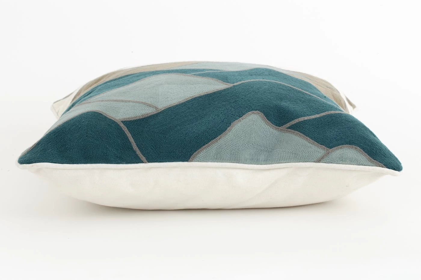 VOLANO, Cushion, Model 1 6 VOLANO, Cushion, Model 1 – Image 6