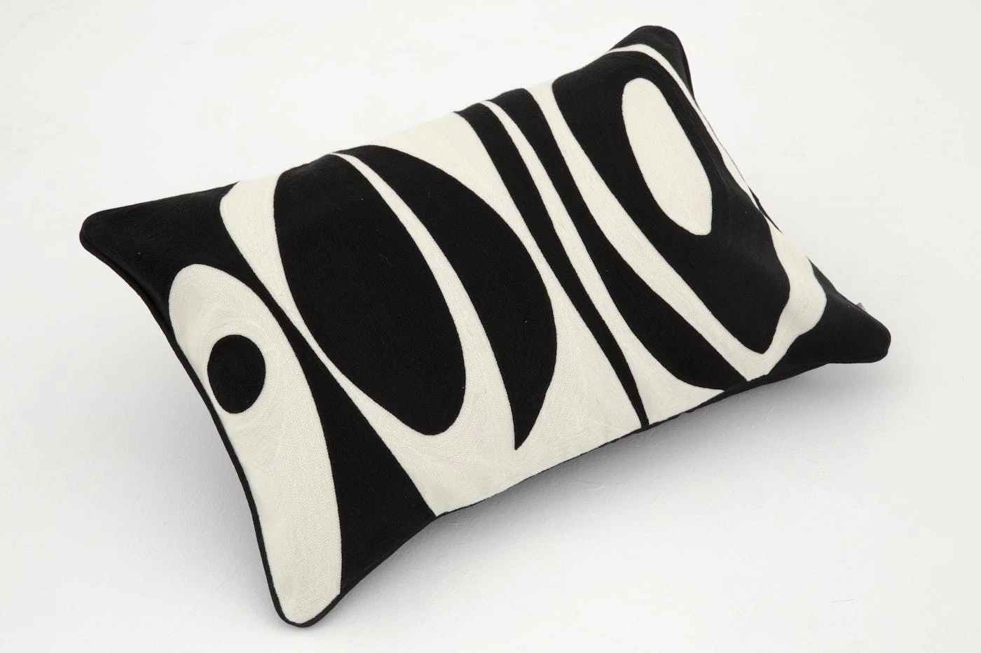 TORO, Cushion, Model 2 1 TORO, Cushion, Model 2