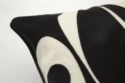 TORO, Cushion, Model 2 7 TORO, Cushion, Model 2 -Boutique De Décoration https3A2F2Fwww.flamant.com2Fmedia2Fcatalog2Fproduct2F42F02F40475 14 03 2023T143A553A33