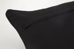 TORO, Cushion, Model 2 8 TORO, Cushion, Model 2 -Boutique De Décoration https3A2F2Fwww.flamant.com2Fmedia2Fcatalog2Fproduct2F42F02F40476 14 03 2023T143A553A34