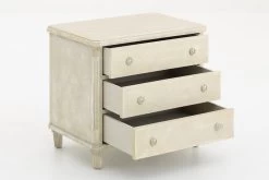 BOURNE, Chest Of Drawers, 3 Drawers, Antique White -Boutique De Décoration https3A2F2Fwww.flamant.com2Fmedia2Fcatalog2Fproduct2F42F12F413 15 06 2023T223A353A40