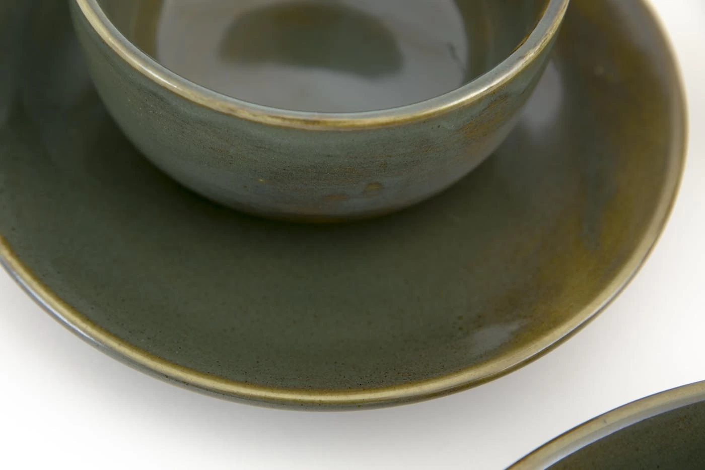 CAMERON, Bowl, Handmade Pottery, Green, L, Model 2 6 CAMERON, Bowl, Handmade Pottery, Green, L, Model 2 – Image 6