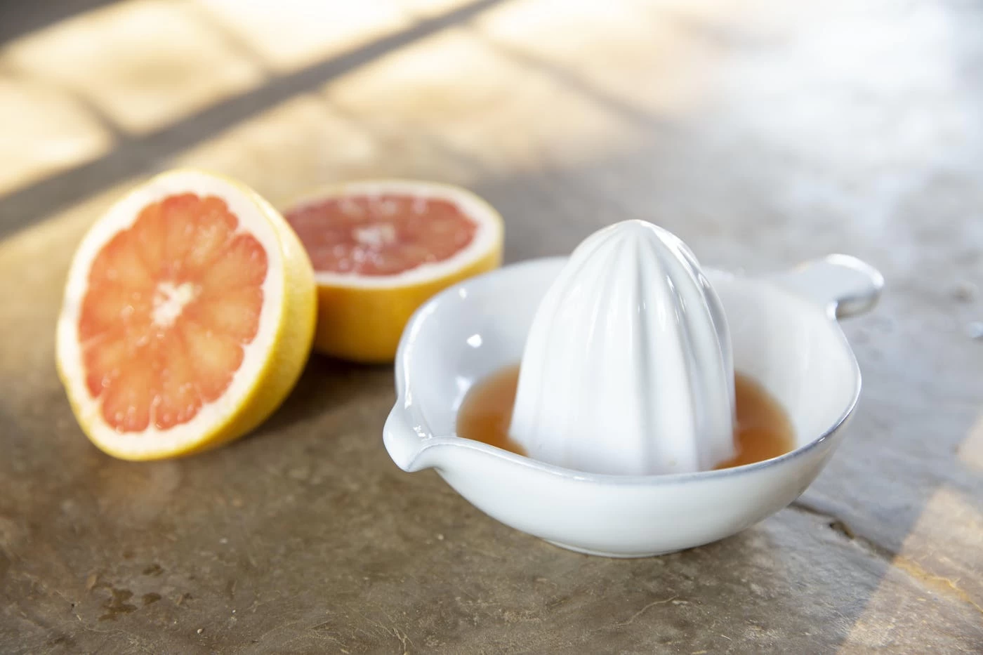 JILLE, Citrus Juicer, Ceramic, White 2 JILLE, Citrus Juicer, Ceramic, White – Image 2