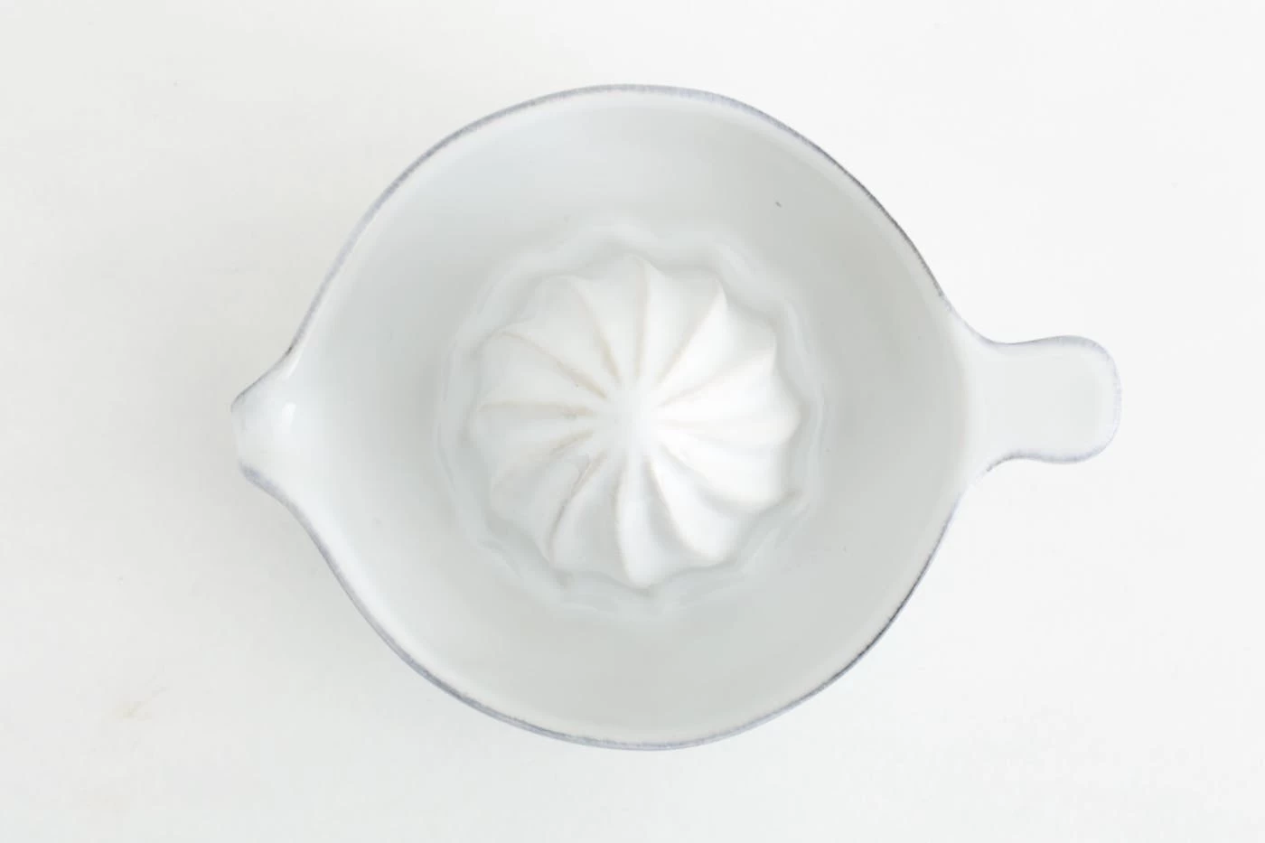 JILLE, Citrus Juicer, Ceramic, White 3 JILLE, Citrus Juicer, Ceramic, White – Image 3