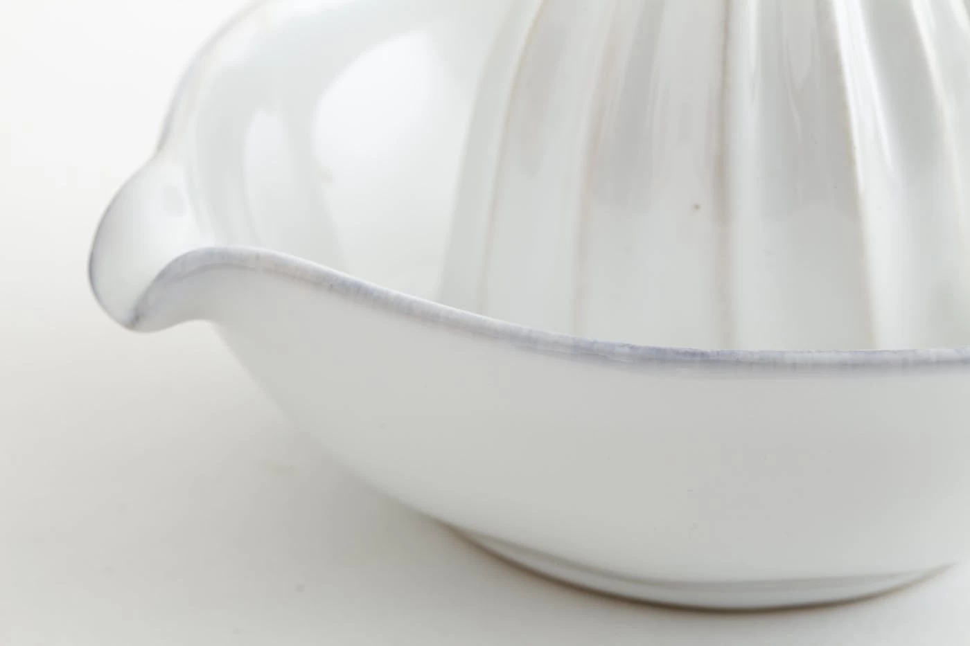 JILLE, Citrus Juicer, Ceramic, White 4 JILLE, Citrus Juicer, Ceramic, White – Image 4