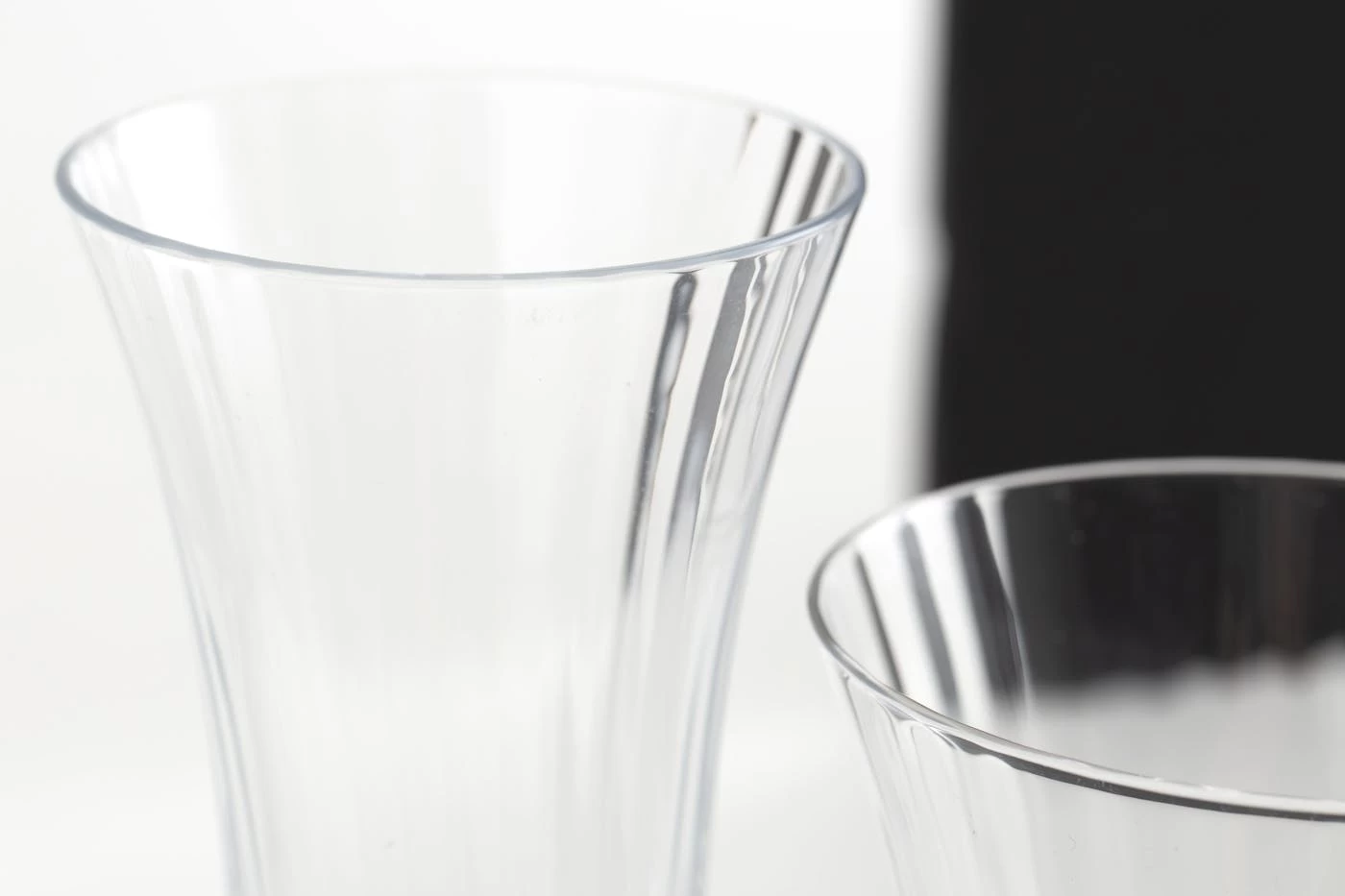 DALYLA, Flute, 135ml 3 DALYLA, Flute, 135ml – Image 3