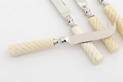 SIHAM, Cheese Knife, Set Of 4 -Boutique De Décoration https3A2F2Fwww.flamant.com2Fmedia2Fcatalog2Fproduct2F92F72F9779 14 03 2023T173A343A36
